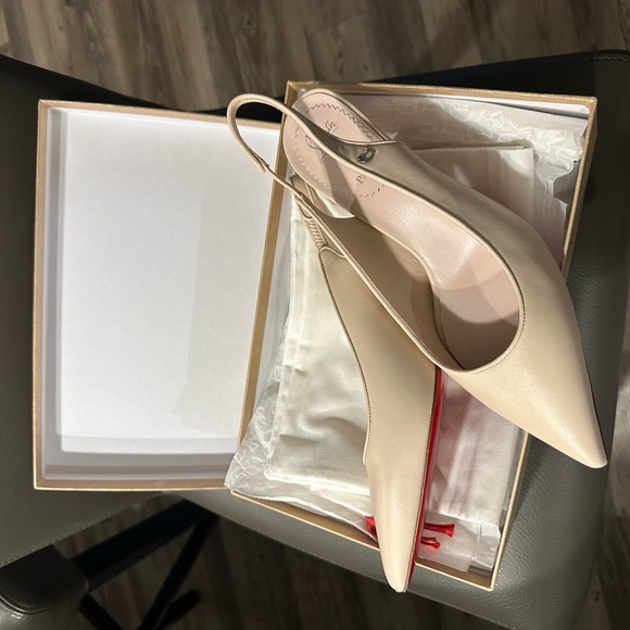 Christian Louboutin Sporty Kate sling back kitten heels - Picture 2 of 6
